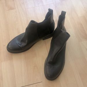 Forever21 Men’s Chelsea Boots